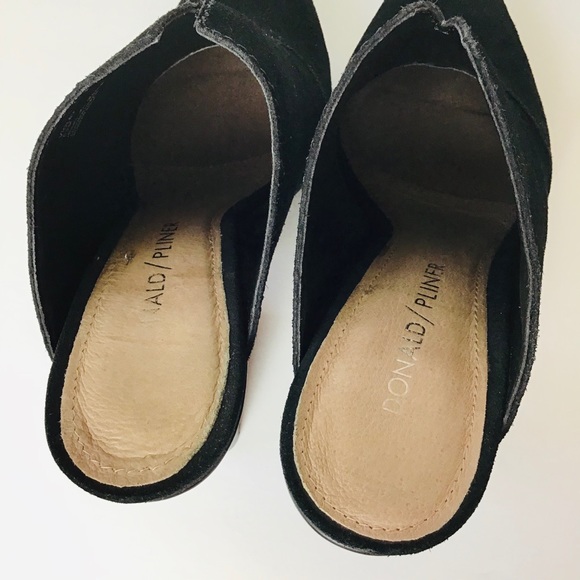 Donald Pliner Black Leather Slip On Mules - Picture 7 of 11